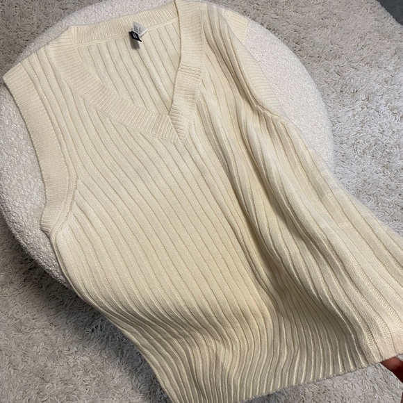 🌿 H&M oversized knit (2/18$) - Picture 2 of 2
